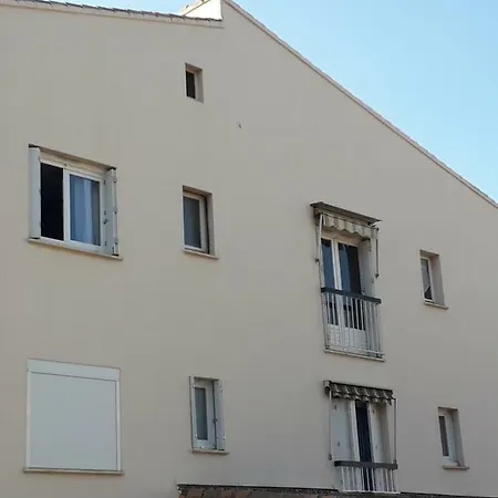 Nature Et Loisirs: Parking/ Piscine Apartment