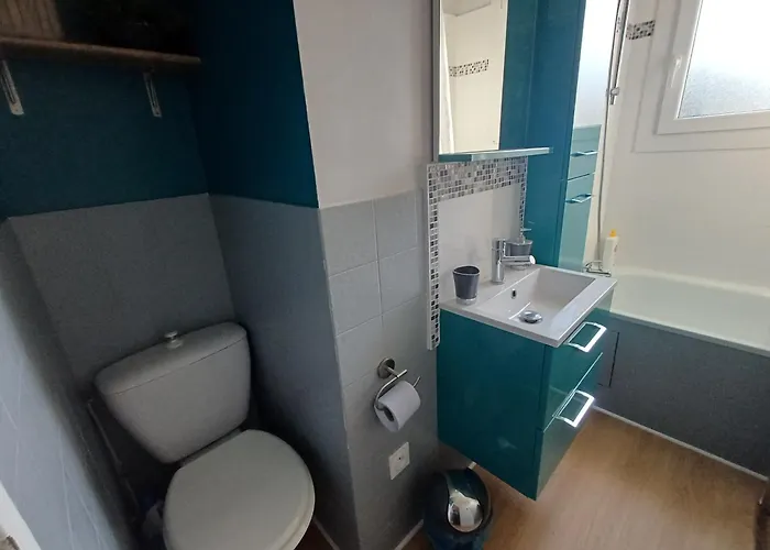 Nature Et Loisirs: Parking/ Piscine Bandol