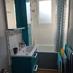 Nature Et Loisirs: Parking/ Piscine Apartamento *