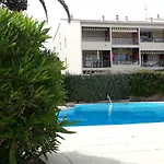Apartamento Nature Et Loisirs: Parking/ Piscine *