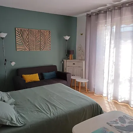 Appartement Nature Et Loisirs: Parking/ Piscine Bandol
