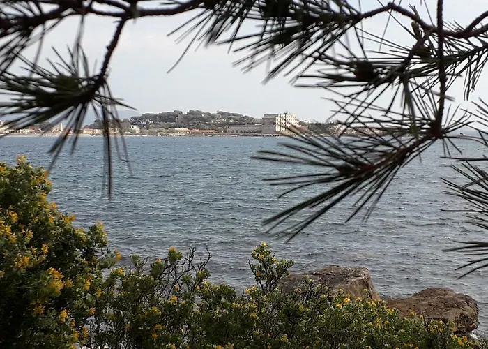 Nature Et Loisirs: Parking/ Piscine Appartement *