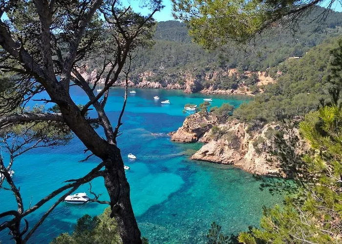Nature Et Loisirs: Parking/ Piscine * Bandol